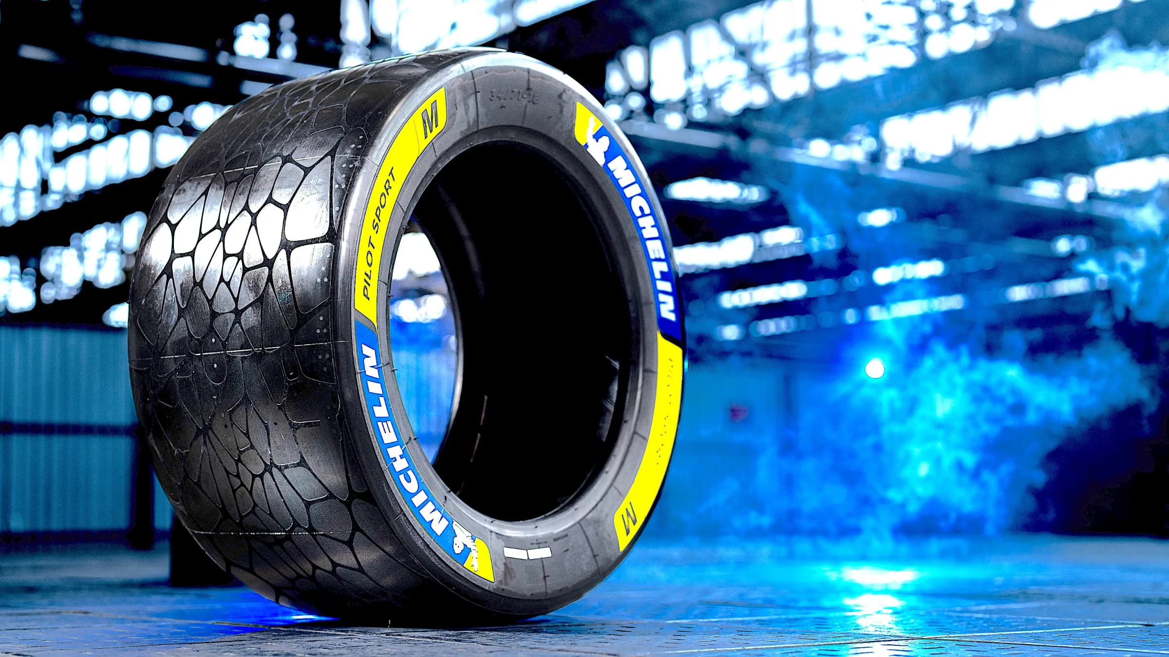 Tires page hero background